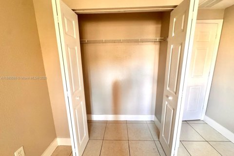 Copropriété à louer à Hialeah, Floride: 3 chambres, 110.18 m2 № 1942163 - photo 19