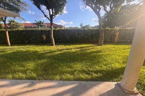 Condo in Hialeah, Florida, 3 bedrooms  № 1942163 - photo 24