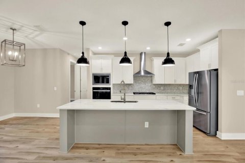 House in Brooksville, Florida 4 bedrooms, 234.86 sq.m. № 2403425 - photo 6
