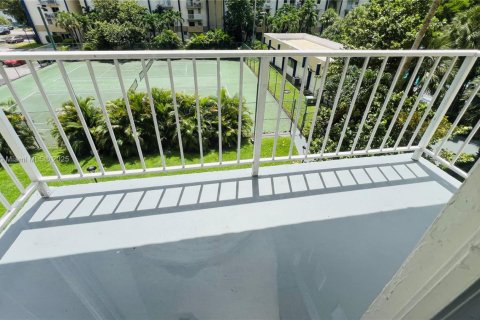 Copropriété à louer à Miami, Floride: 1 chambre, 56.21 m2 № 1966218 - photo 8