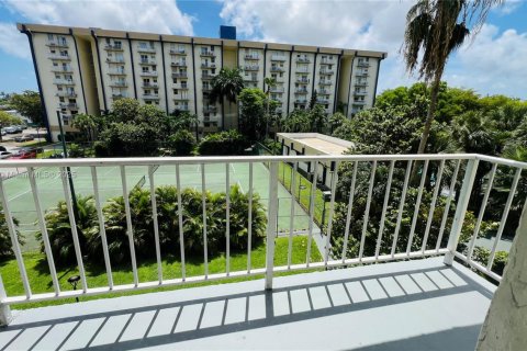 Copropriété à louer à Miami, Floride: 1 chambre, 56.21 m2 № 1966218 - photo 7