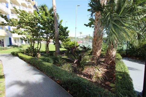 Copropriété à louer à Miami, Floride: 1 chambre, 56.21 m2 № 1966218 - photo 23