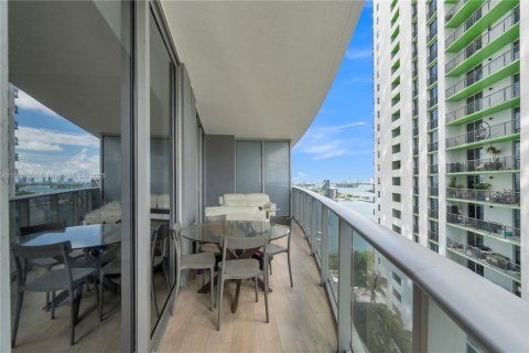 Condominio en alquiler en Miami, Florida, 1 dormitorio, 70.42 m2 № 1954358 - foto 30