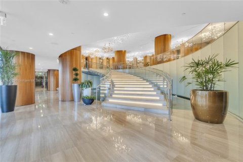 Condominio en alquiler en Miami, Florida, 1 dormitorio, 70.42 m2 № 1954358 - foto 23