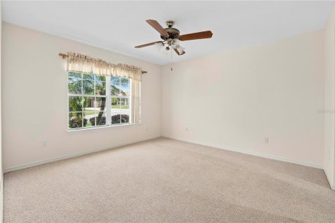 House in Summerfield, Florida 3 bedrooms, 159.51 sq.m. № 1680373 - photo 19