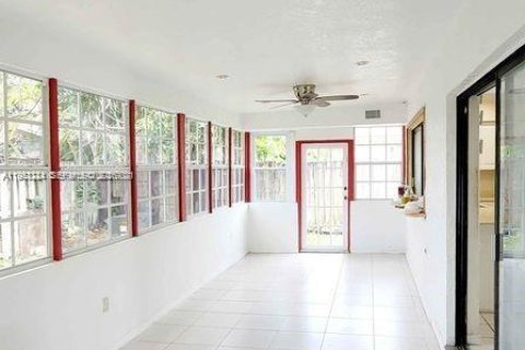 Купить виллу или дом в Маргит, Флорида 3 спальни, 191.47м2, № 2027761 - фото 22