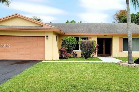 Купить виллу или дом в Маргит, Флорида 3 спальни, 191.47м2, № 2027761 - фото 3