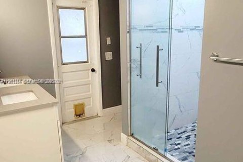 Купить виллу или дом в Маргит, Флорида 3 спальни, 191.47м2, № 2027761 - фото 30