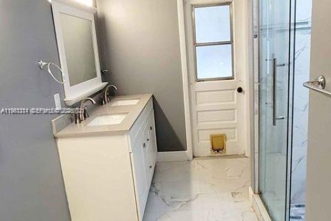 Купить виллу или дом в Маргит, Флорида 3 спальни, 191.47м2, № 2027761 - фото 29