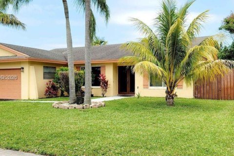 Купить виллу или дом в Маргит, Флорида 3 спальни, 191.47м2, № 2027761 - фото 9