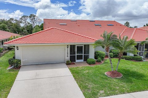 Casa en Lake Suzy, Florida 3 dormitorios, 202.16 m2 № 2097412