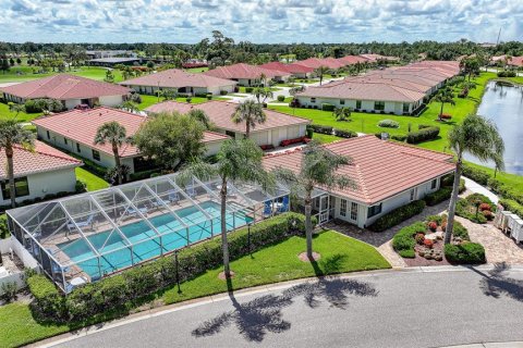 Casa en venta en Lake Suzy, Florida, 3 dormitorios, 202.16 m2 № 2097412 - foto 4