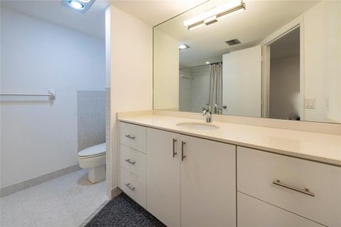 Apartamento en alquiler en Fort Lauderdale, Florida, 2 dormitorios, 132.85 m2 № 2174078 - foto 17
