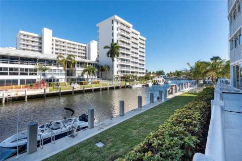 Apartamento en alquiler en Fort Lauderdale, Florida, 2 dormitorios, 132.85 m2 № 2174078 - foto 24