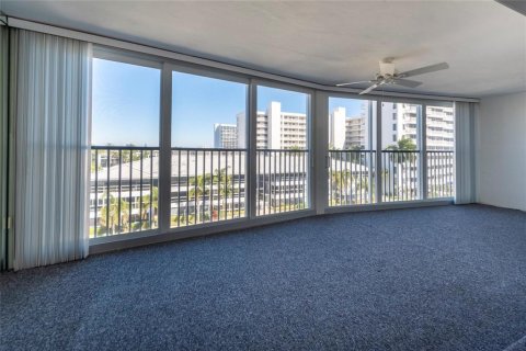 Apartamento en alquiler en Fort Lauderdale, Florida, 2 dormitorios, 132.85 m2 № 2174078 - foto 7