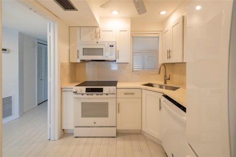 Apartamento en alquiler en Fort Lauderdale, Florida, 2 dormitorios, 132.85 m2 № 2174078 - foto 5