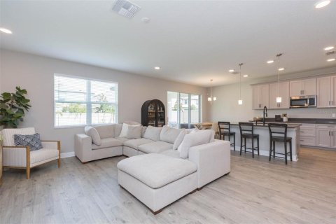 House in Wesley Chapel, Florida 4 bedrooms, 252.42 sq.m. № 1880571 - photo 14