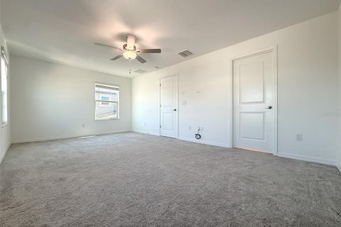 Townhouse in San Antonio, Florida 3 bedrooms, 167.32 sq.m. № 2419754 - photo 13
