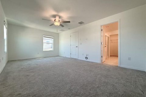 Townhouse in San Antonio, Florida 3 bedrooms, 167.32 sq.m. № 2419754 - photo 14