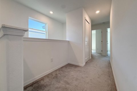 Townhouse in San Antonio, Florida 3 bedrooms, 167.32 sq.m. № 2419754 - photo 24