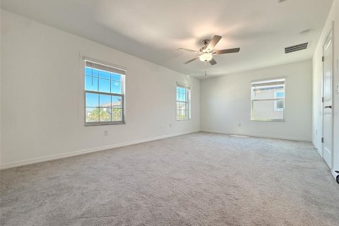 Townhouse in San Antonio, Florida 3 bedrooms, 167.32 sq.m. № 2419754 - photo 12