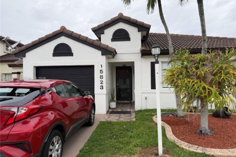 Villa ou maison à Miami, Floride 4 chambres, 135.08 m2 № 2078431