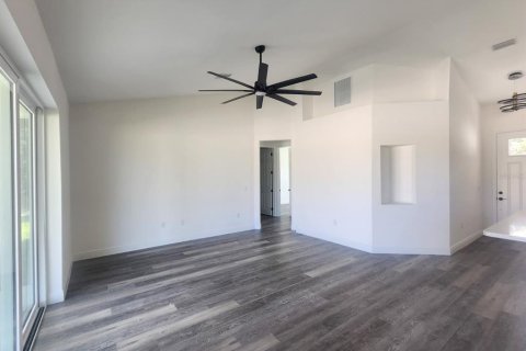 Villa ou maison à vendre à Dunnellon, Floride: 4 chambres, 158.49 m2 № 2400912 - photo 6