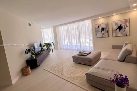 Снять в аренду кондоминиум в Авентура, Флорида 2 спальни, 141.4м2, № 2047538 - фото 3