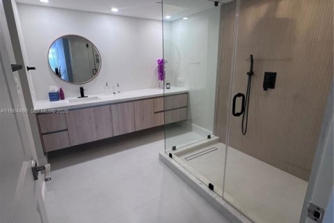 Снять в аренду кондоминиум в Авентура, Флорида 2 спальни, 141.4м2, № 2047538 - фото 4