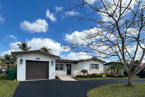 Villa ou maison à Cooper City, Floride 3 chambres, 148.64 m2 № 2050283