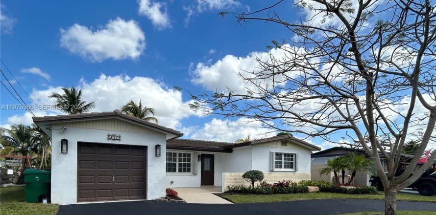 House in Cooper City, Florida 3 bedrooms, 148.64 sq.m. № 2050283