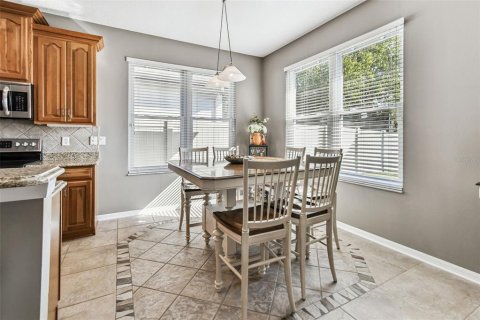 House in Land O' Lakes, Florida 5 bedrooms, 246.38 sq.m. № 2123182 - photo 23