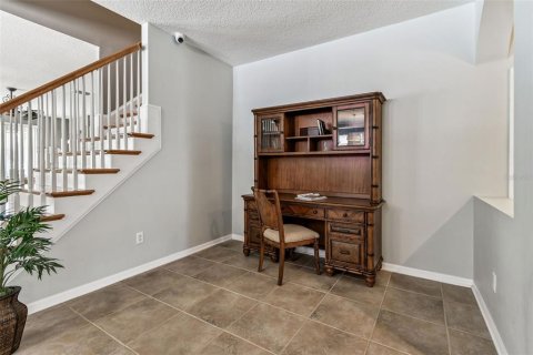 House in Land O' Lakes, Florida 5 bedrooms, 246.38 sq.m. № 2123182 - photo 13