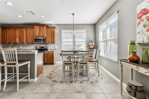 House in Land O' Lakes, Florida 5 bedrooms, 246.38 sq.m. № 2123182 - photo 24