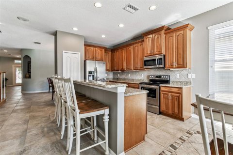 House in Land O' Lakes, Florida 5 bedrooms, 246.38 sq.m. № 2123182 - photo 22