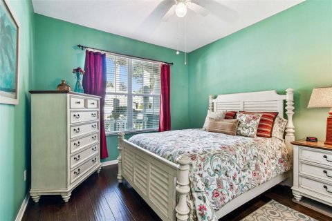 House in Land O' Lakes, Florida 5 bedrooms, 246.38 sq.m. № 2123182 - photo 8