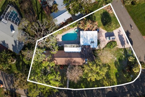 Casa en venta en Saint Petersburg, Florida, 3 dormitorios, 225.57 m2 № 1586712 - foto 1