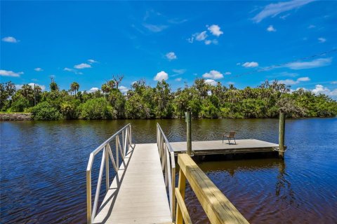 Villa ou maison à vendre à Parrish, Floride: 3 chambres, 214.23 m2 № 2220252 - photo 8