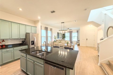 House in Windermere, Florida 4 bedrooms, 206.43 sq.m. № 1737069 - photo 11