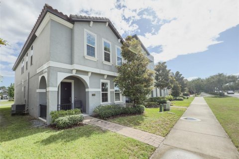 House in Windermere, Florida 4 bedrooms, 206.43 sq.m. № 1737069 - photo 3