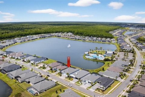 Casa en venta en Daytona Beach, Florida, 4 dormitorios, 225.29 m2 № 1900324 - foto 2