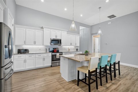Casa en venta en Daytona Beach, Florida, 4 dormitorios, 225.29 m2 № 1900324 - foto 7