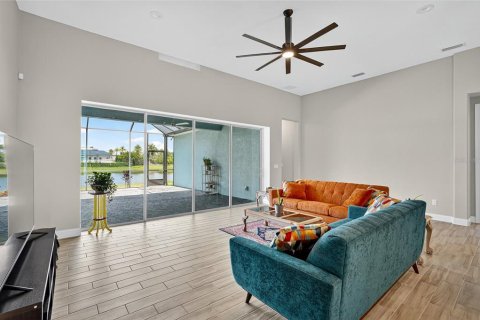 Casa en venta en Daytona Beach, Florida, 4 dormitorios, 225.29 m2 № 1900324 - foto 10