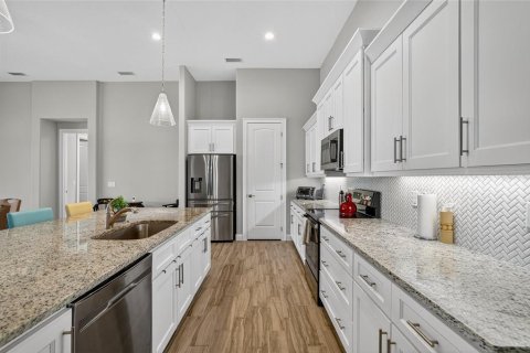Casa en venta en Daytona Beach, Florida, 4 dormitorios, 225.29 m2 № 1900324 - foto 5