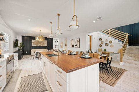 Casa en venta en Anna Maria, Florida, 4 dormitorios, 227.15 m2 № 1771643 - foto 12