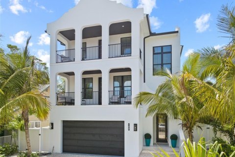 Casa en venta en Anna Maria, Florida, 4 dormitorios, 227.15 m2 № 1771643 - foto 1