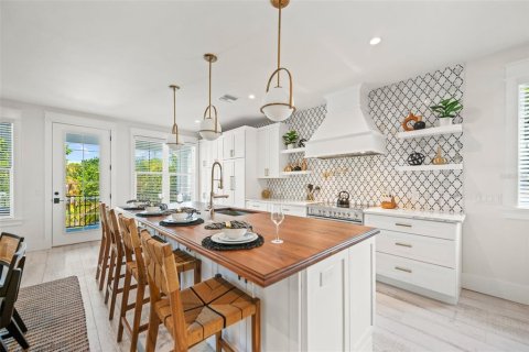 Casa en venta en Anna Maria, Florida, 4 dormitorios, 227.15 m2 № 1771643 - foto 7