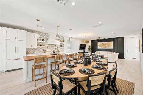 Casa en venta en Anna Maria, Florida, 4 dormitorios, 227.15 m2 № 1771643 - foto 8