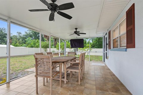 House in Palm Harbor, Florida 3 bedrooms, 133.41 sq.m. № 2412729 - photo 29