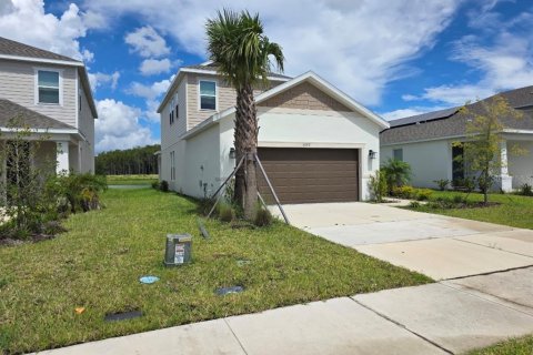 Villa ou maison à louer à Kissimmee, Floride: 3 chambres, 184.78 m2 № 2399334 - photo 2